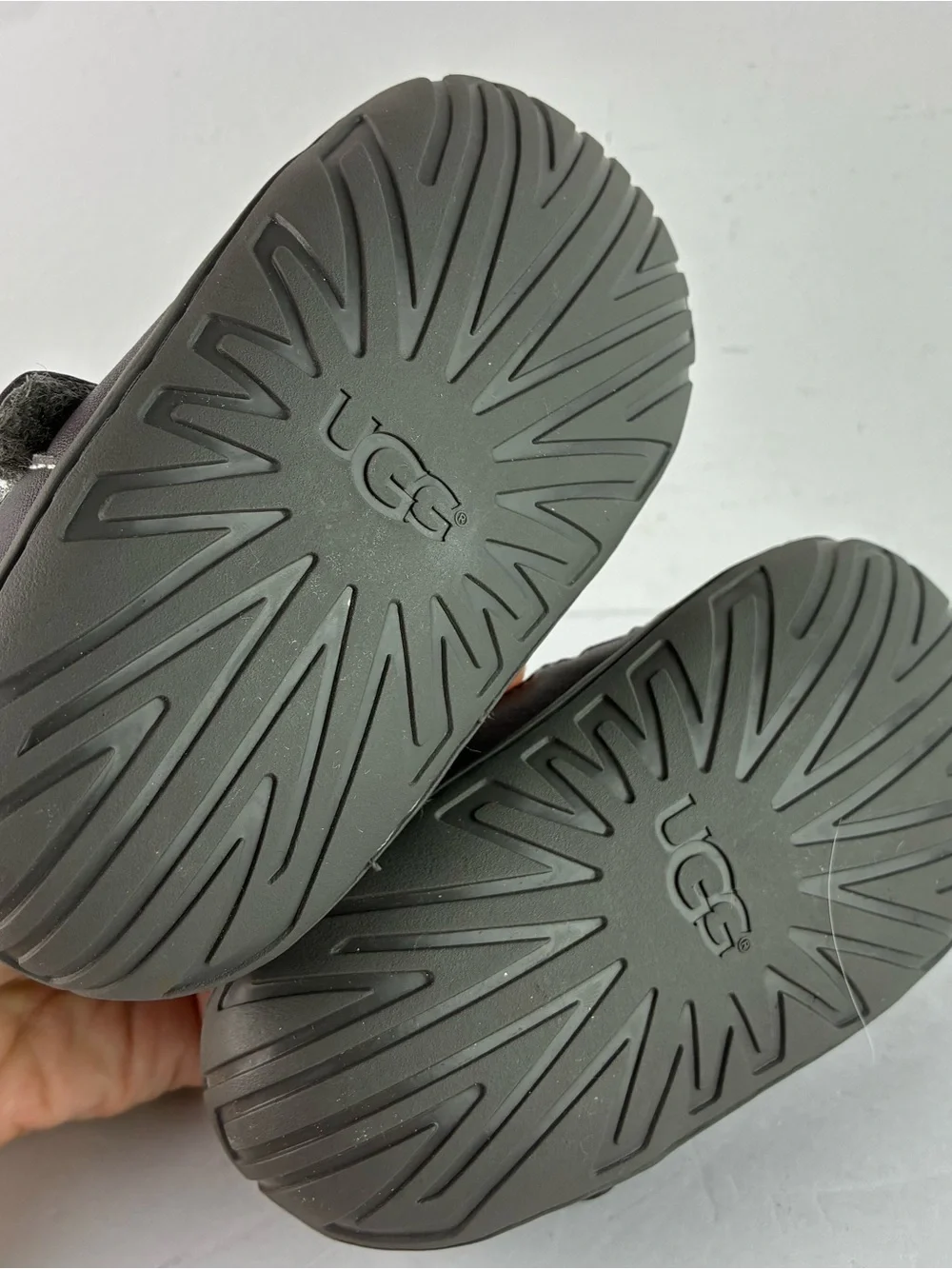 UGG Santore Toddler Velcro Sandals NWOT